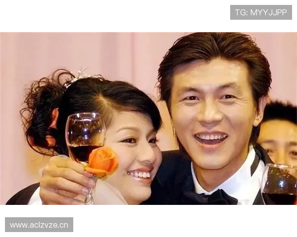 张玉宁戴着金链子去菜市场，收银小哥当场愣住